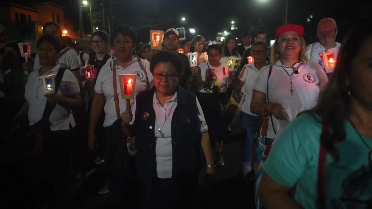 El Salvador: Decenas de miles de personas celebran la canonización de un arzobispo asesinado