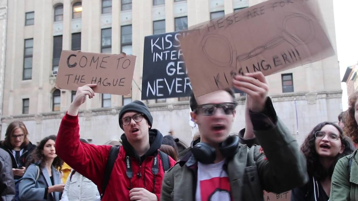 USA: NYU Students protest against 'war criminal' Kissinger's visit
