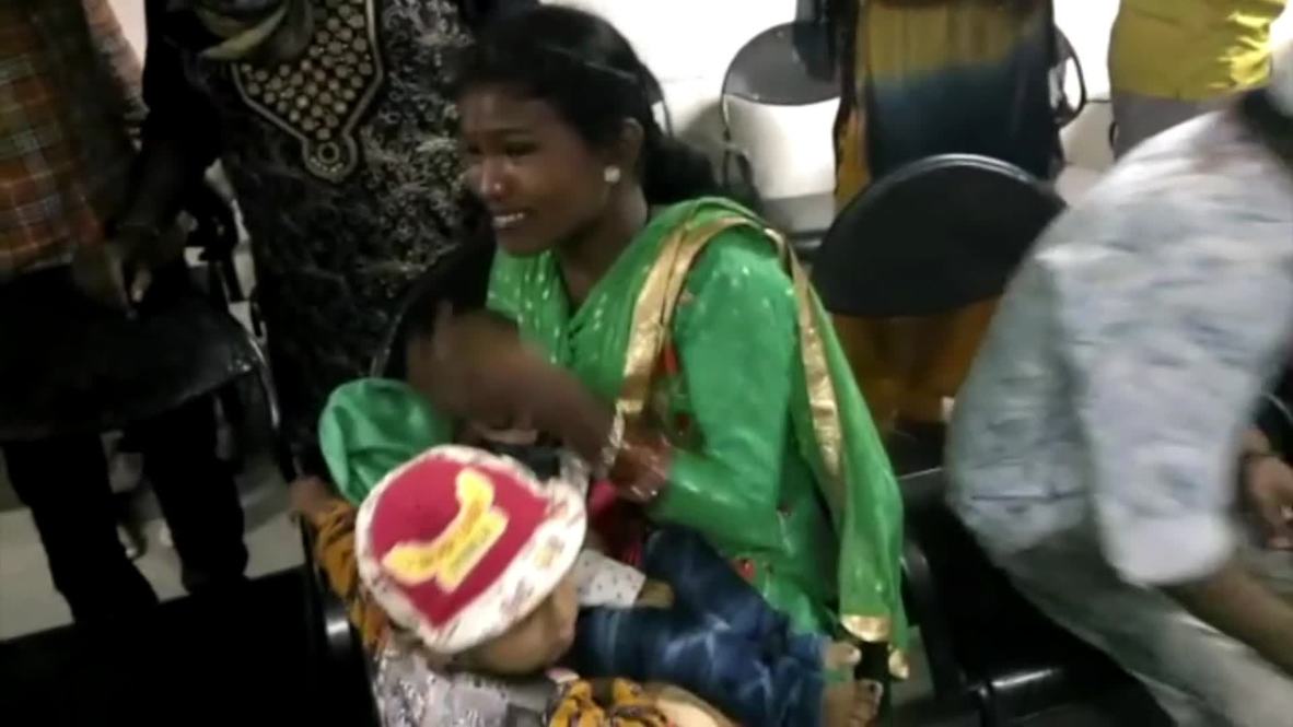India: 60 personas arrolladas por un tren durante la celebración de Dussehra *EXPLÍCITO*