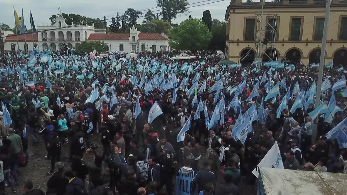 Argentina: Cientos de miles de personas se unen en una misa para pedir "paz, pan y trabajo