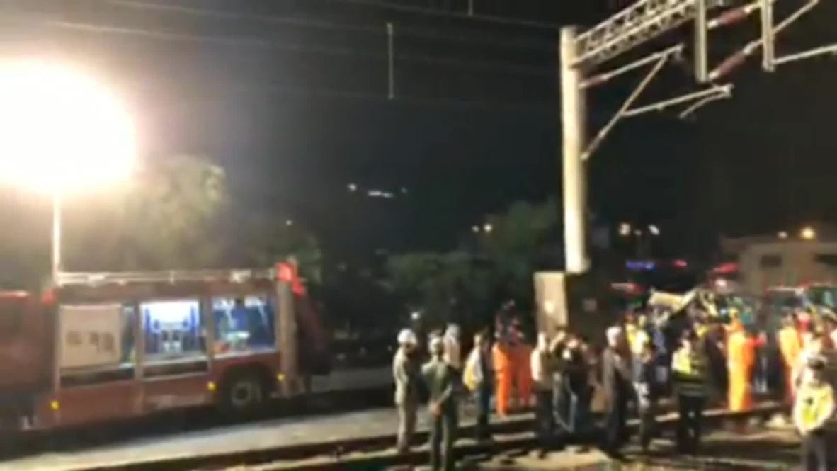Taiwán: Continúan los trabajos de rescate tras el mortal descarrilamiento del tren