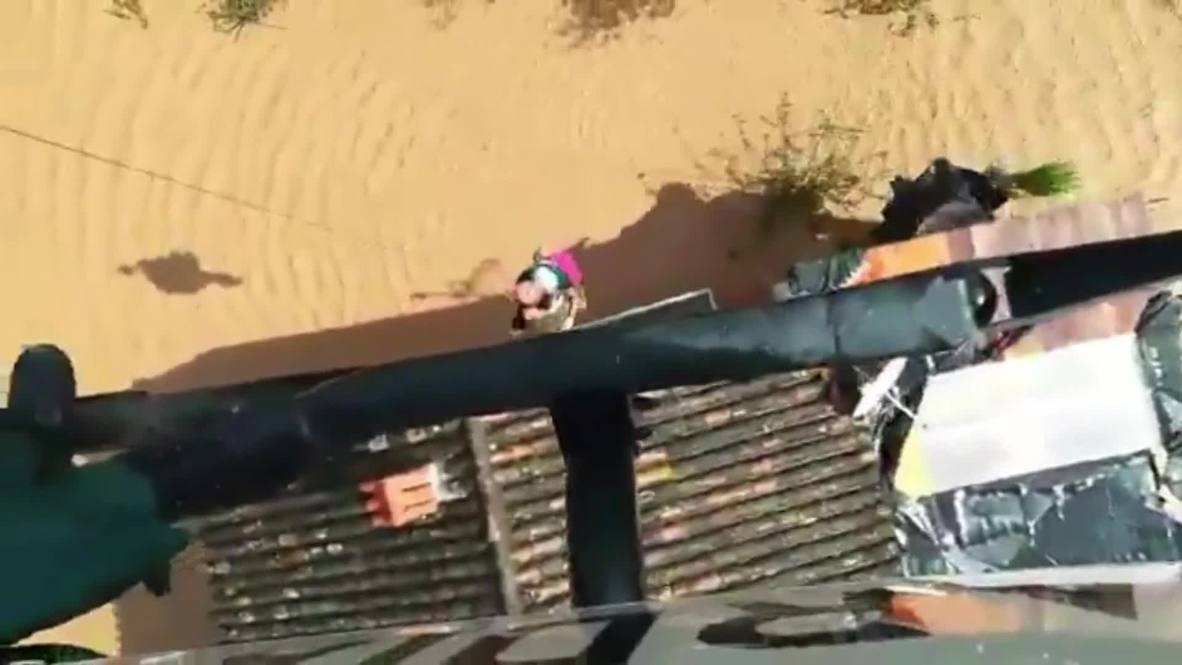 España: Dramático rescate en helicóptero de una mujer atrapada por las inundaciones en Málaga