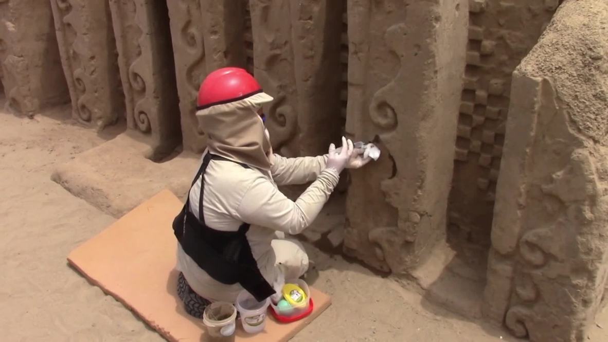 Peru: 800 y/o wooden statuettes unearthed in Chan Chan