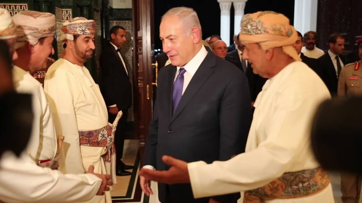 Oman: Netanyahu meets Sultan of Oman in surprise visit