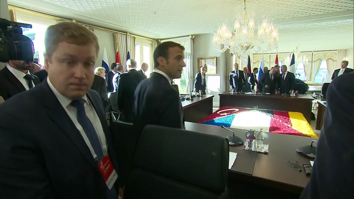 Turkey: Leaders hold talks at four-way summit on Syria in Istanbul