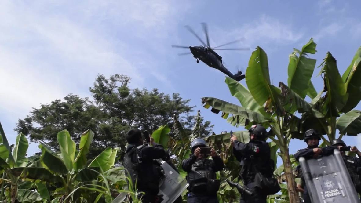 Mexico: Second migrant caravan crosses river entering Mexico