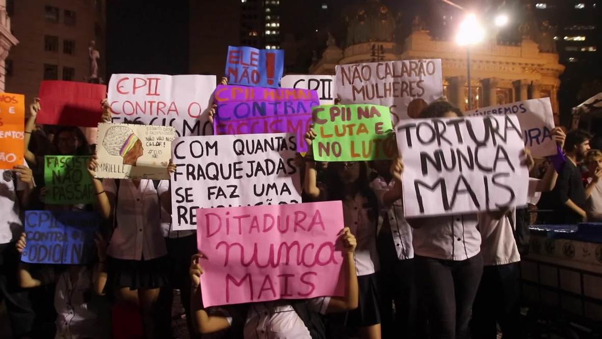 Brasil: Estudiantes toman las calles de Río para protestar contra Bolsonaro