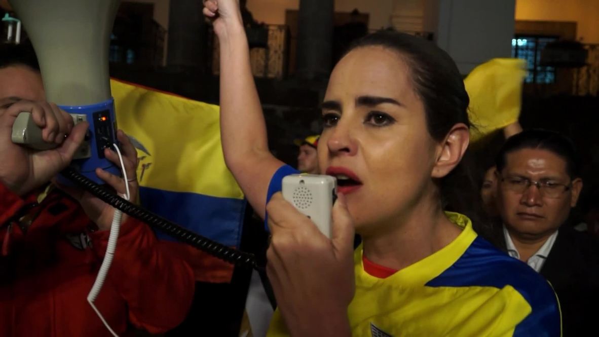Ecuador: Protesters call on Moreno to revoke citizenship from Julian Assange