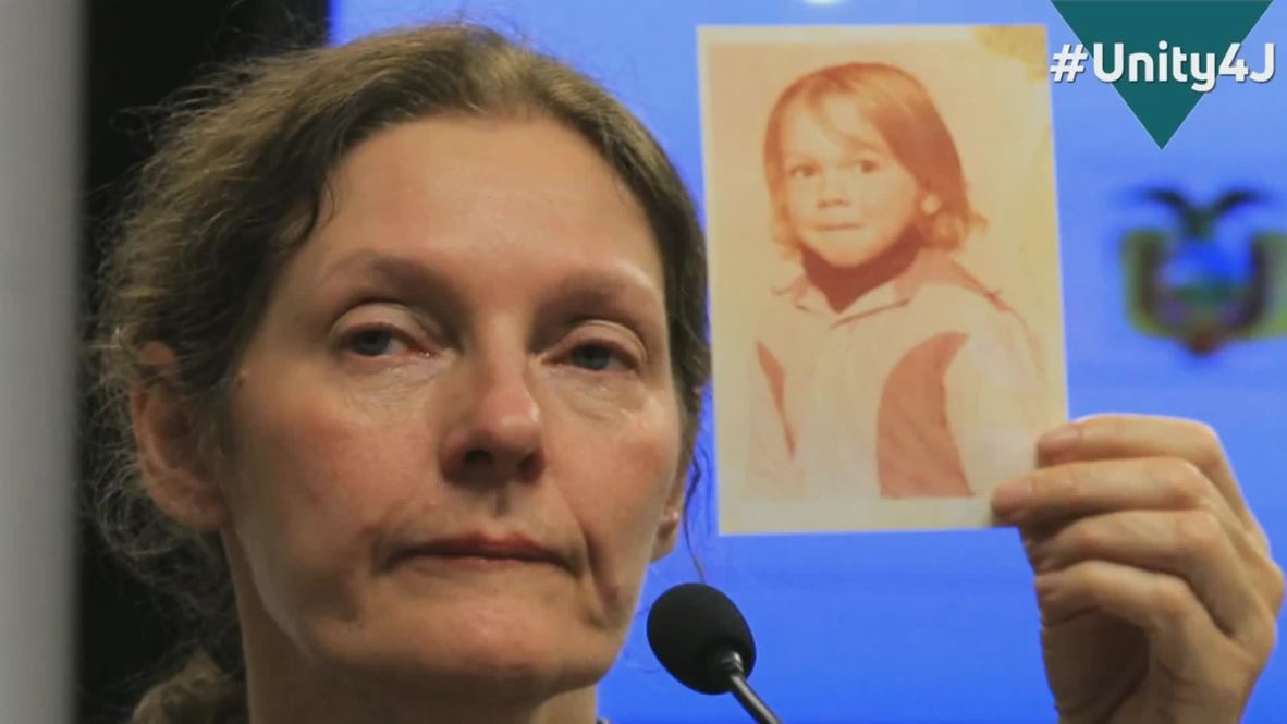 Julian in 'critical danger', new rules 'torture' - Assange mother *AUDIO*