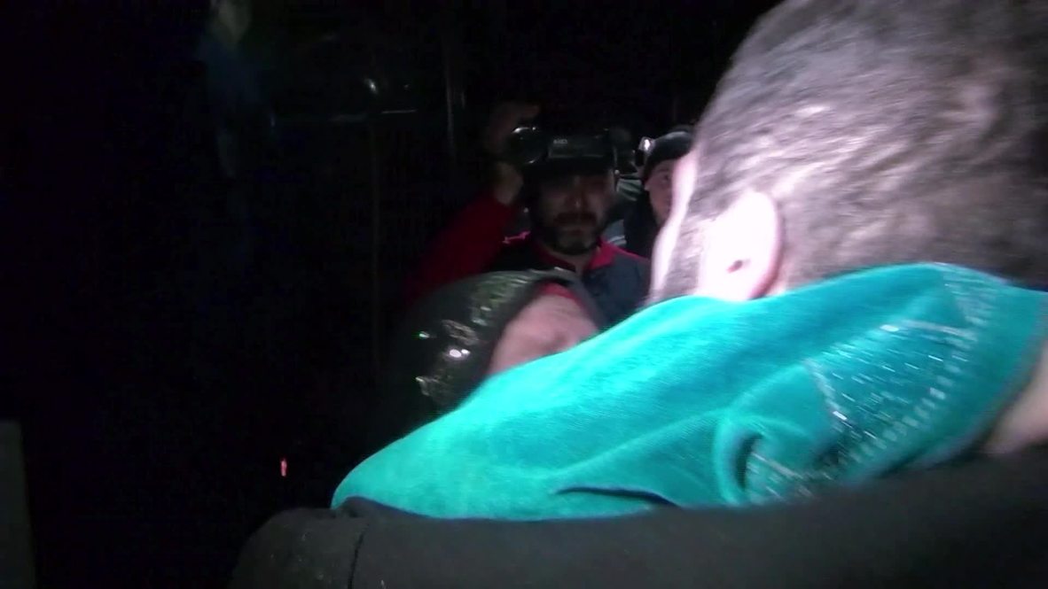 Syria: Freed IS hostages re-united with families in Sweida - reports