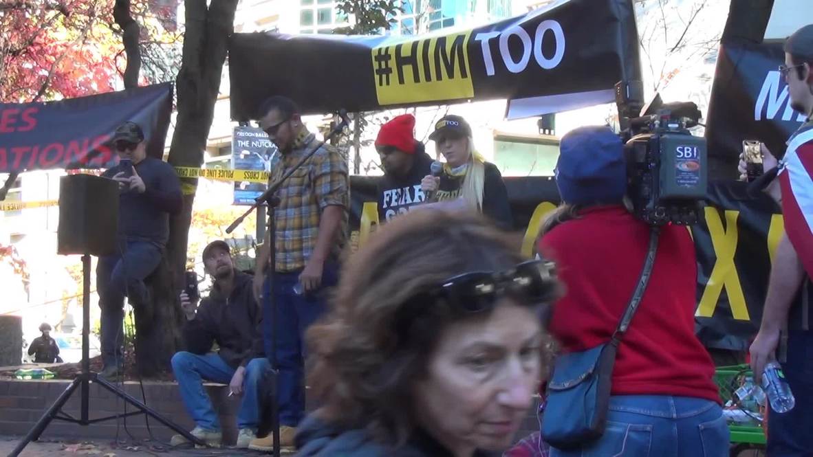USA: 'HimToo' rally met with counter-protesters in Portland