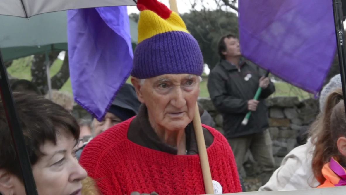 Spain: Antifascist groups protest Franco exhumation at Valley of the Fallen