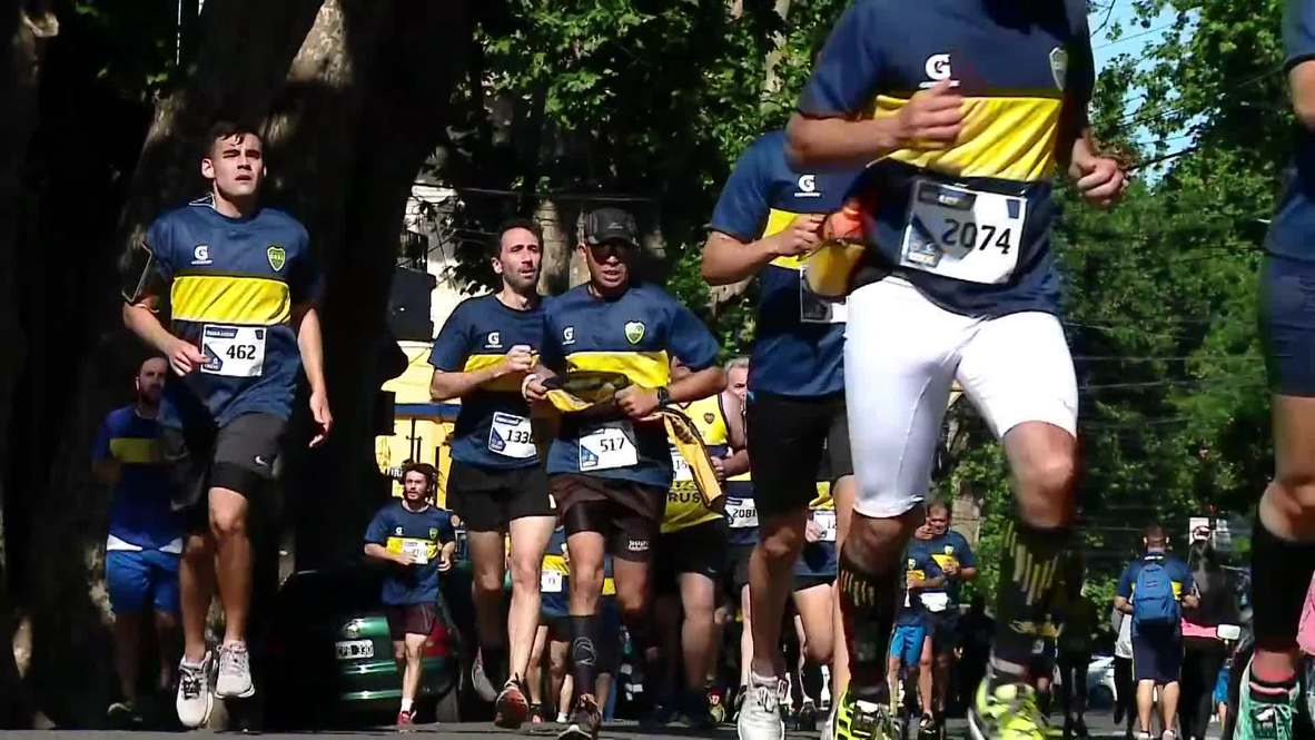 Argentina: Cientos de aficionados del Boca Juniors participan en carrera de 12 km