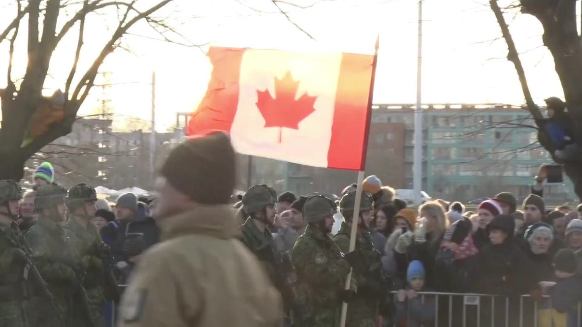 Letonia: Los letones celebran el centenario de su independencia con un desfile militar en las calles de Riga