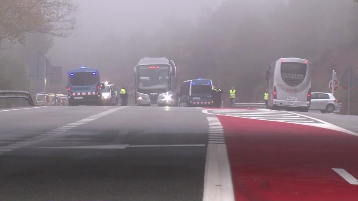 España: Un muerto y 44 heridos tras descarrilar un tren cerca de Barcelona