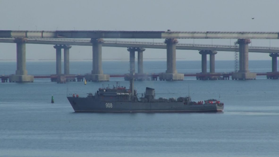 Rusia: Aviones rusos patrullan el estrecho de Kerch