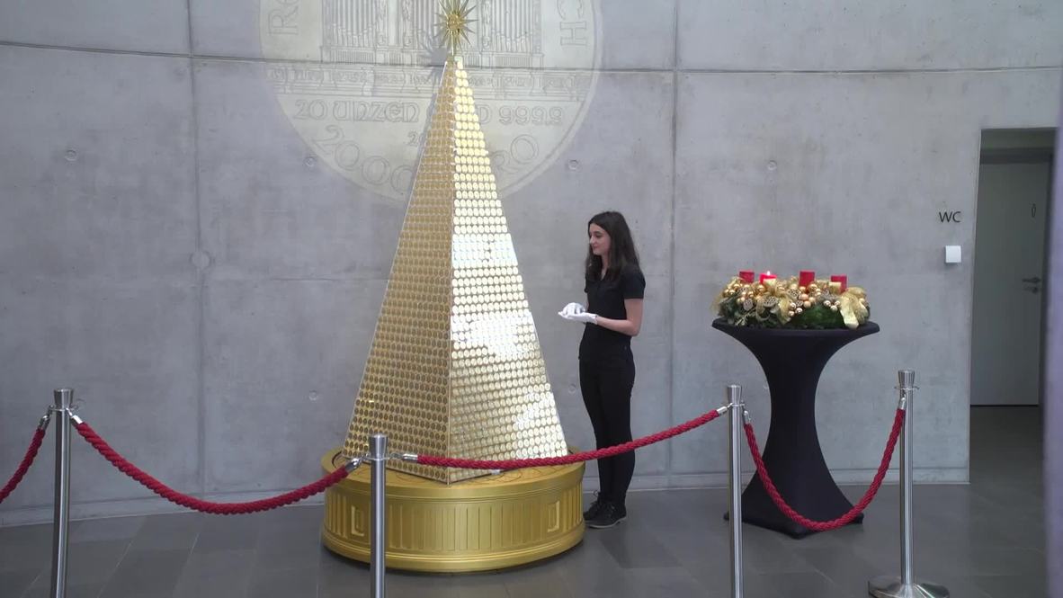 ¡Oh DORADA Navidad! - Presentan en Múnich un árbol hecho con 2018 monedas de oro