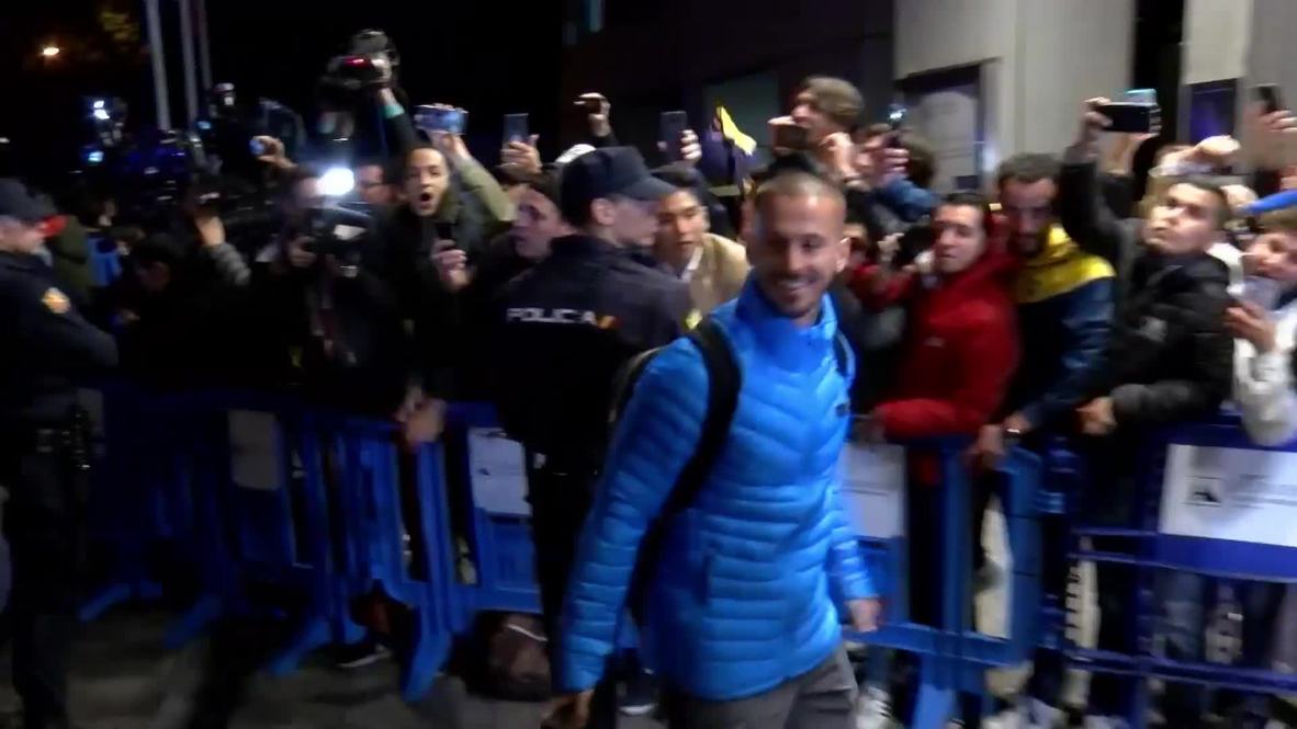 Spain: Ecstatic Boca fans welcome players to Madrid for Libertadores Cup final