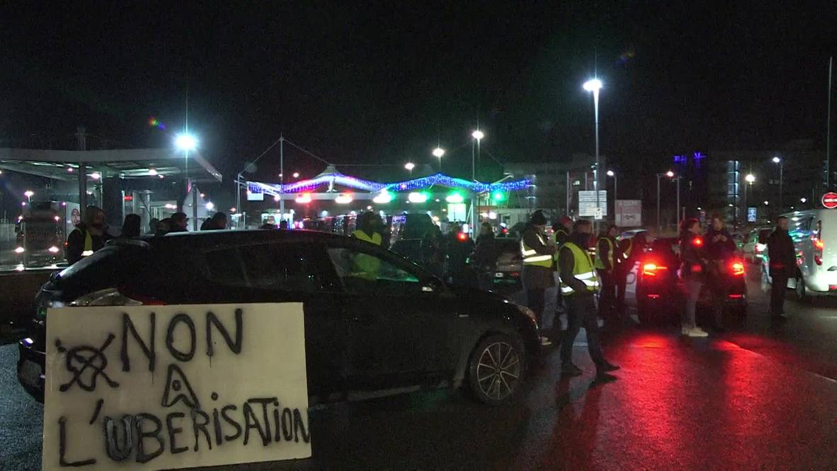 Francia: Los 'chalecos amarillos' bloquean el mercado de Rungis en París