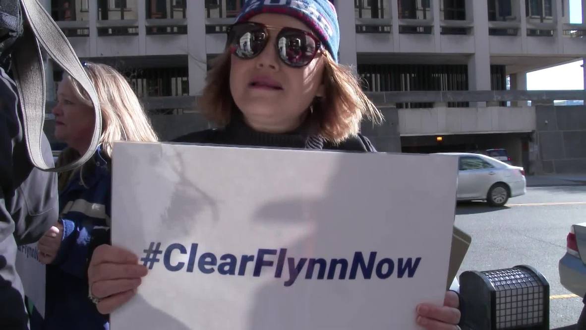 USA: Ex-Trump aide Flynn leaves court as sentence is postponed