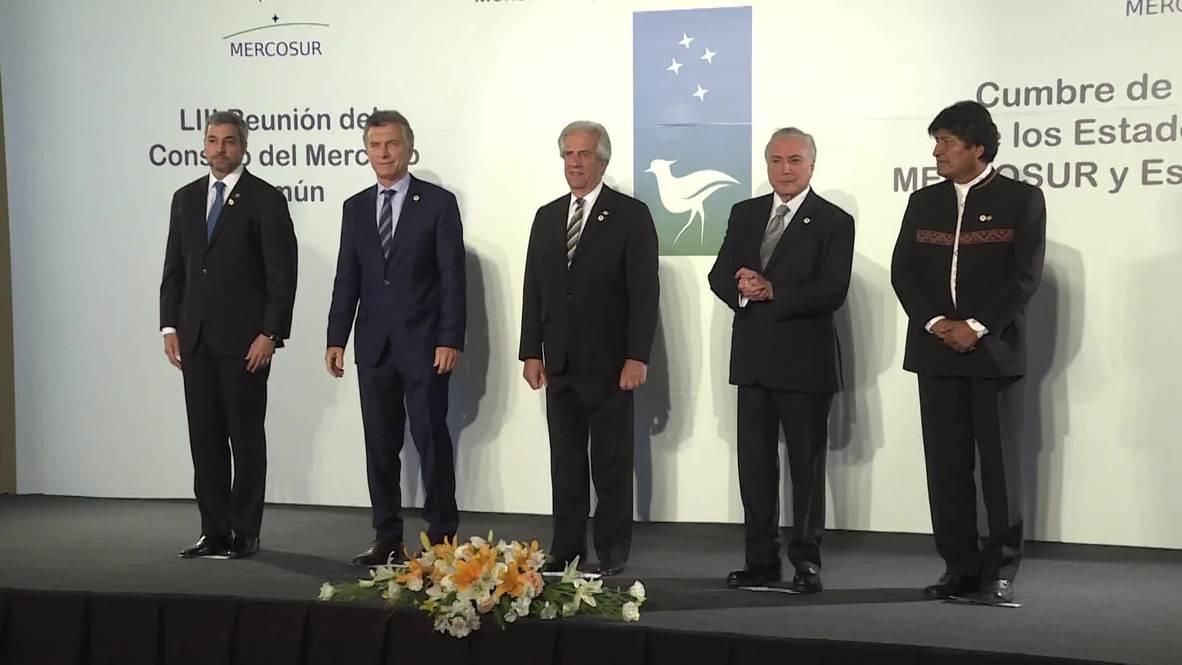 Uruguay: El presidente argentino llama a actuar en Venezuela en la reunión del Mercosur