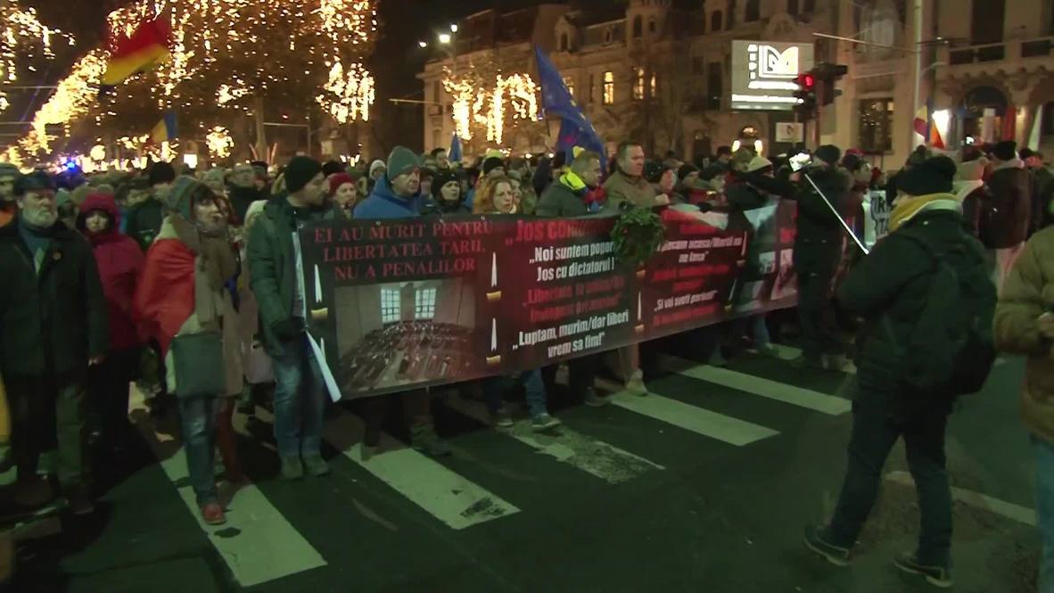 Romania: Hundreds call for revolution on 29th anniv. of anti-communist revolt