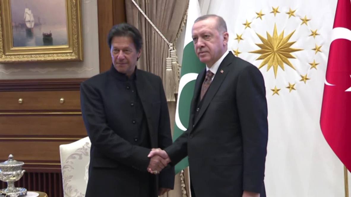 Turkey: Erdogan meets Pakistani PM Imran Khan in Ankara