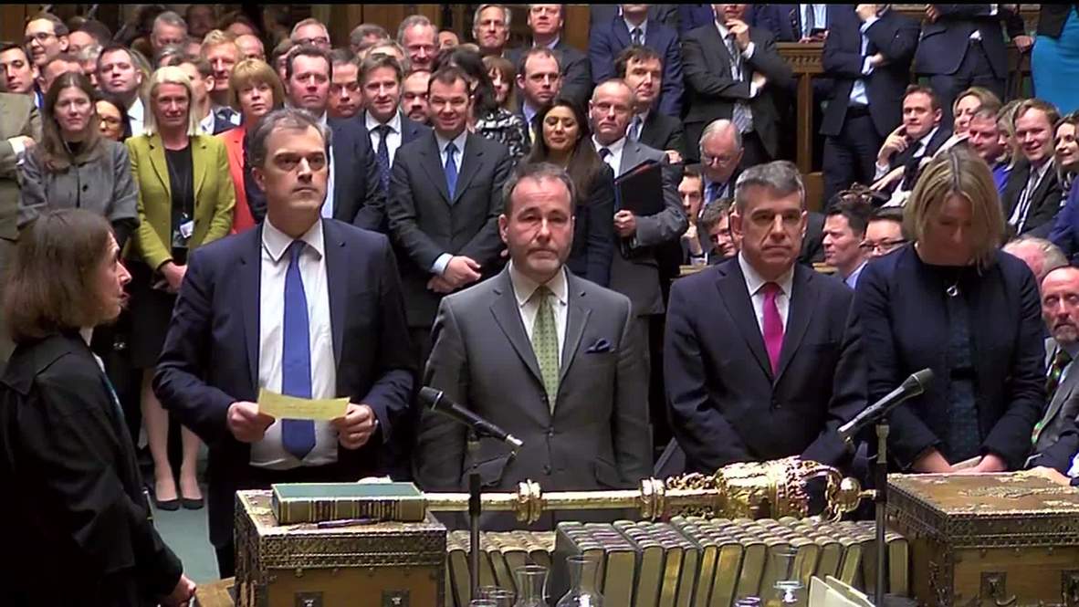 Reino Unido: May sobrevive a una moción de no confianza
