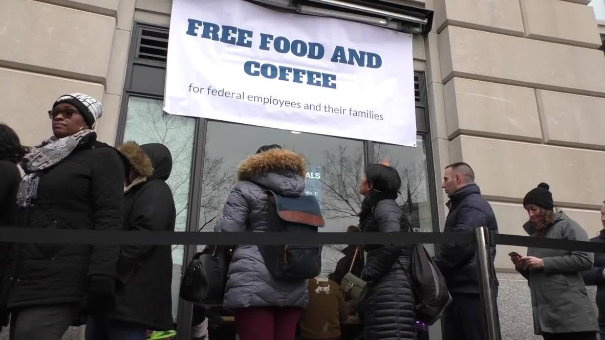 EE.UU.: El famoso chef José Andrés alimenta a los trabajadores federales de manera gratuita