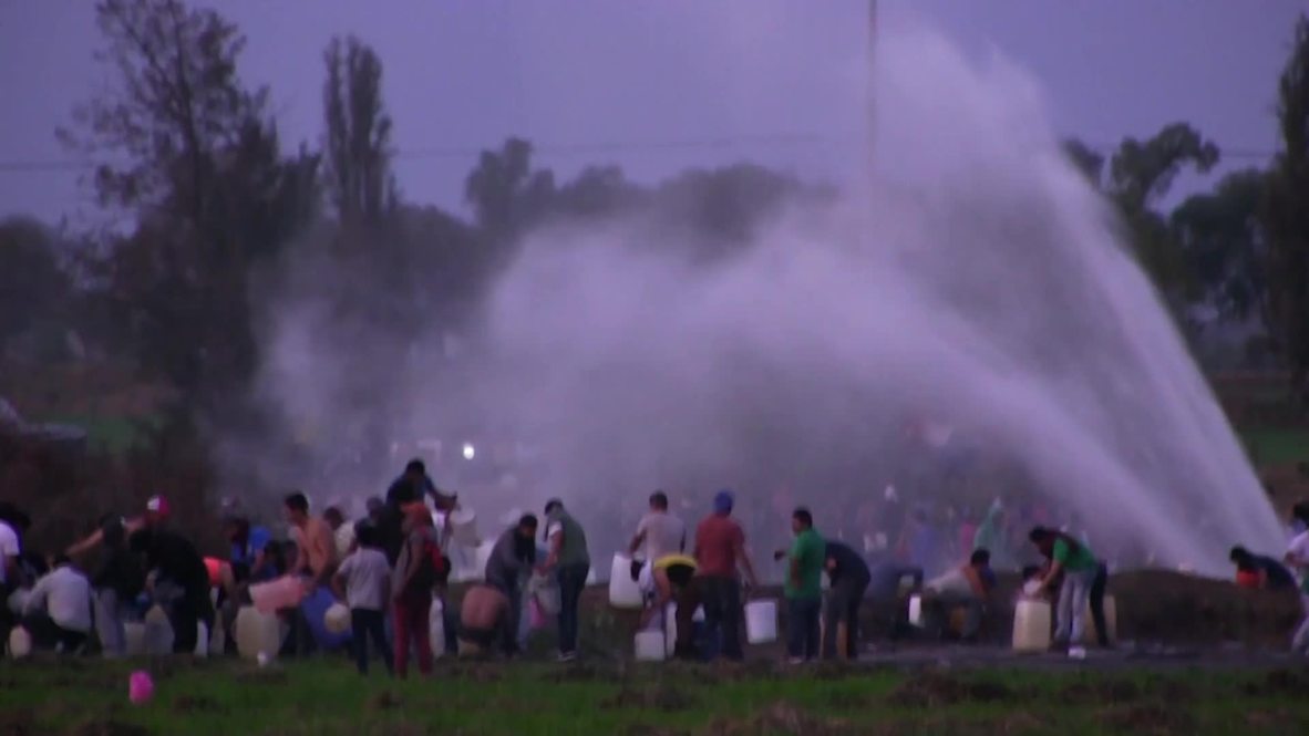 Mexico: Chilling moment of fatal pipeline explosion *WARNING: GRAPHIC CONTENT*