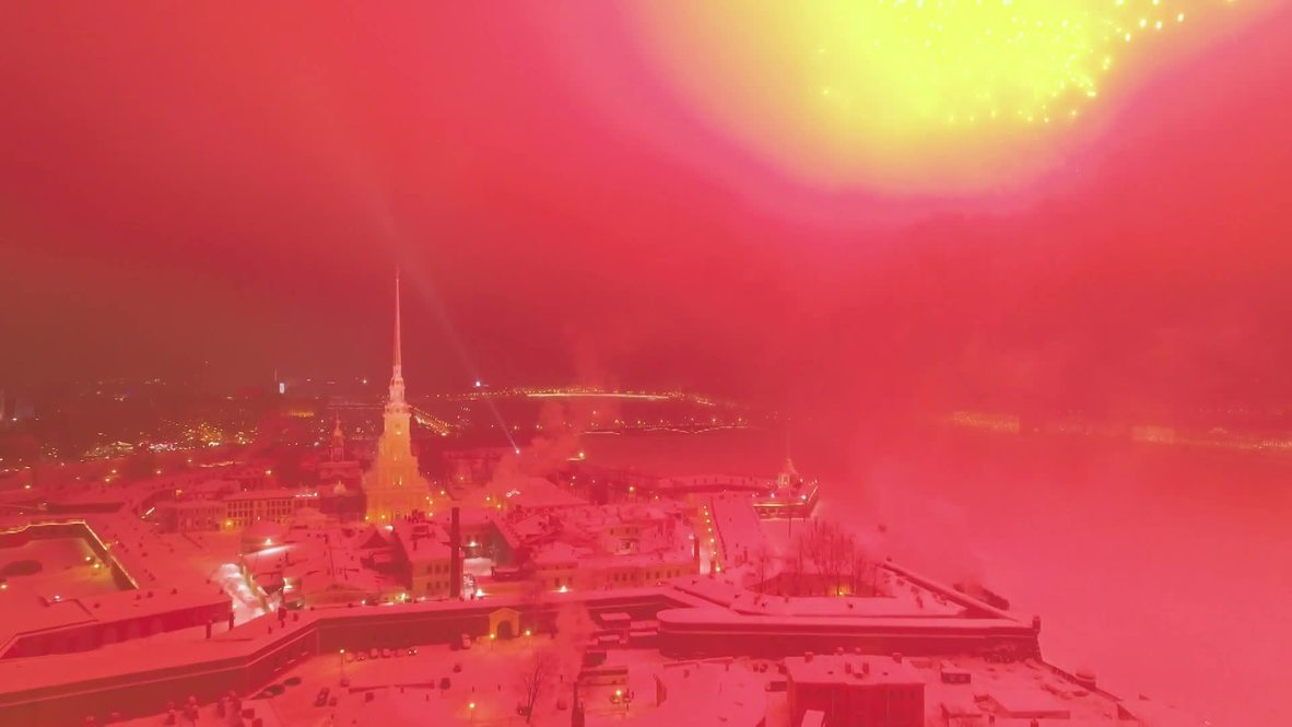 Dazzling fireworks conclude Leningrad Siege commemoration in St P'burg