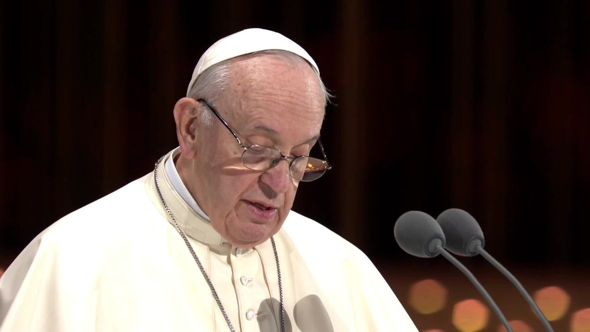 Emiratos Árabes Unidos: El Papa Francisco visita la Gran Mezquita de Abu Dabi durante su visita al Golfo