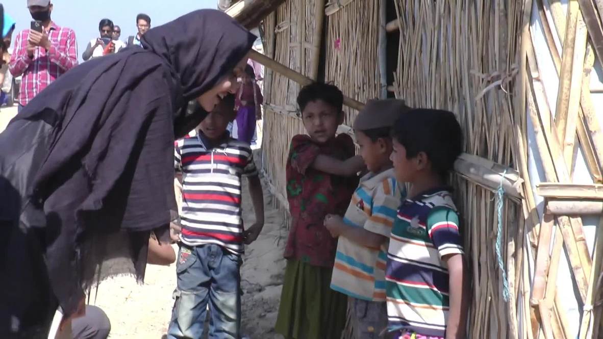 Bangladesh: 'A powerful example' - Hollywood star Jolie visits Rohingya camp