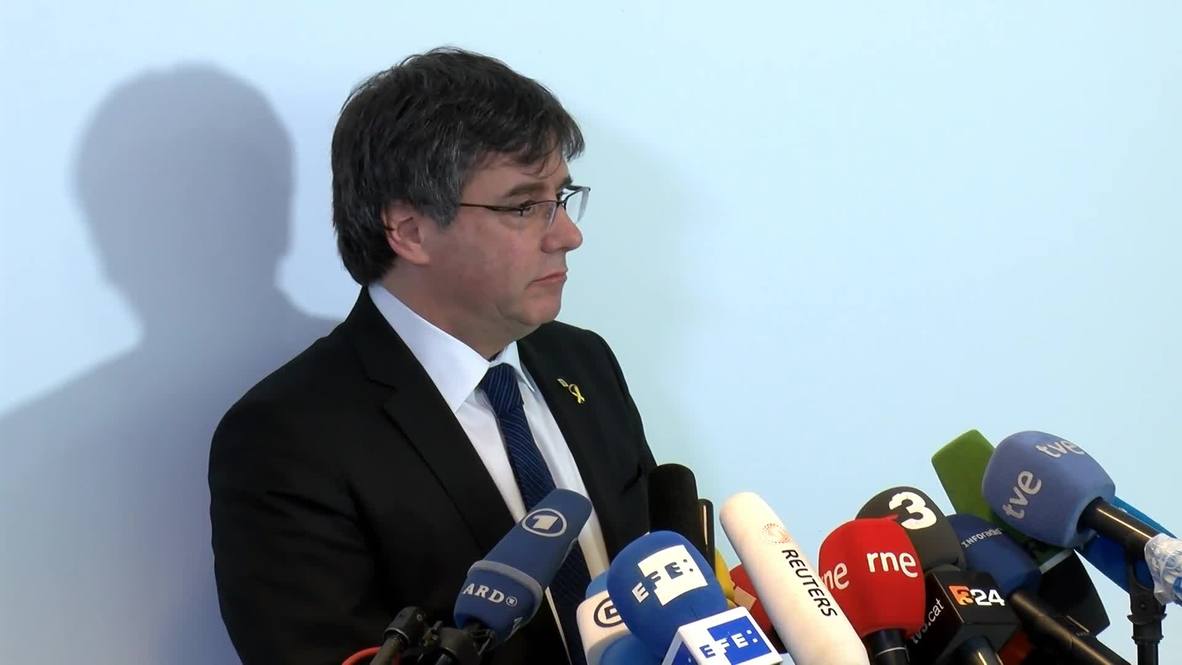 Alemania: Puigdemont dice que el juicio a los líderes catalanes es una prueba para la democracia española