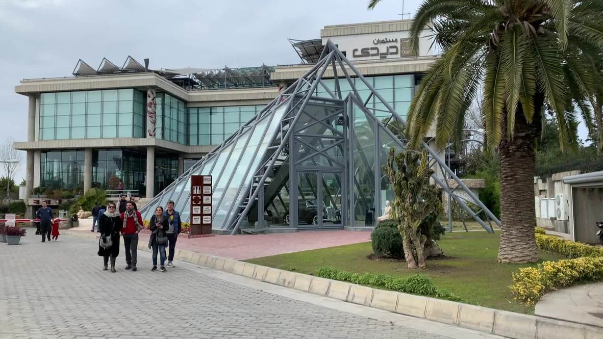 ¿París... o Persia? Una réplica del Museo del Louvre abre sus puertas en Irán