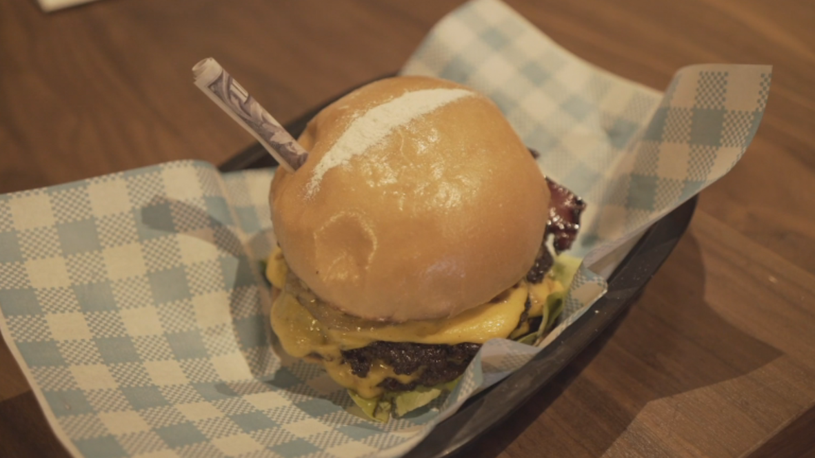 ¿Se han pasado de la raya? Pablo Escoburguers ofrece hamburguesas con "cocaína" en Melbourne