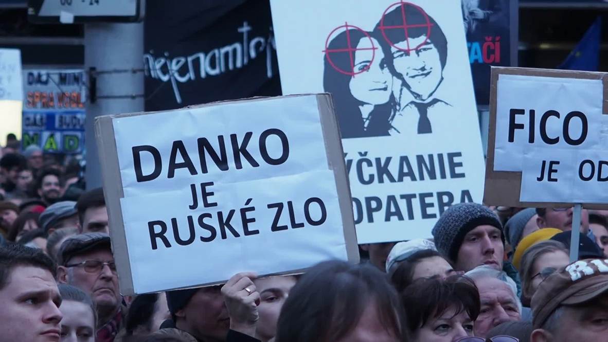 Slovakia: Thousands rally to commemorate murdered journalist in Bratislava