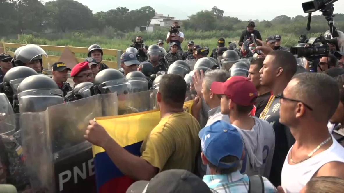 Colombia: Venezuelan police block bridge ahead of attempt to bring aid over border