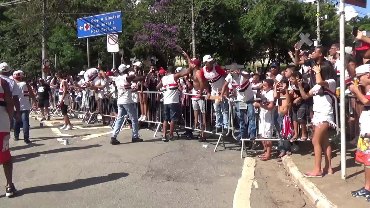 Brazil: Sao Paulo fans stage mock funeral before game