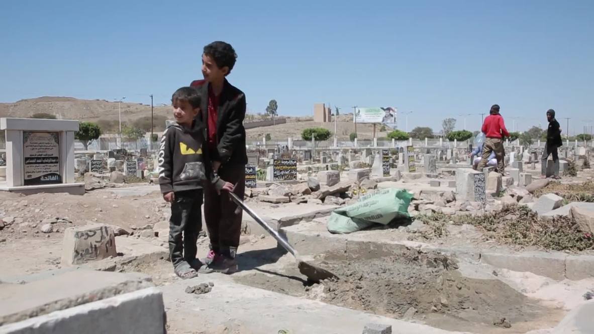 Yemen: Plight of Yemeni youth remains grim as children resort to cemetery work