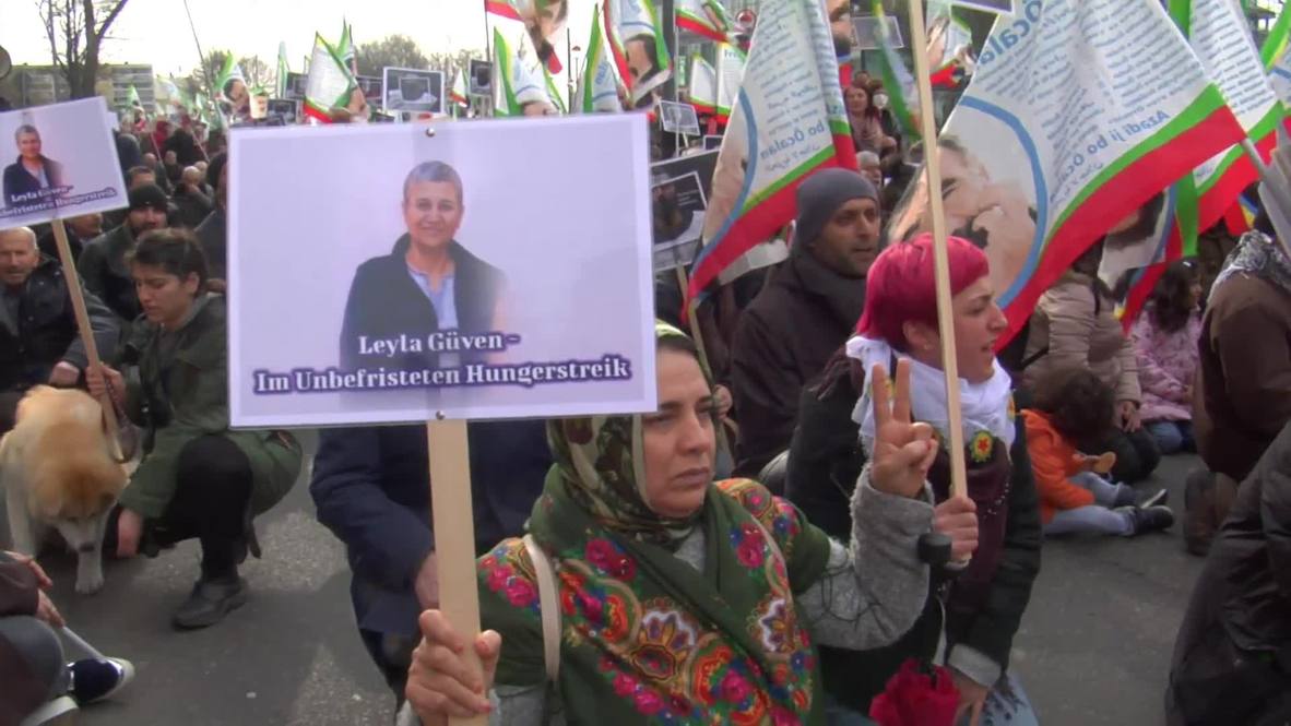Germany: Kurds demonstrate in solidarity with hunger strikers in Turkey