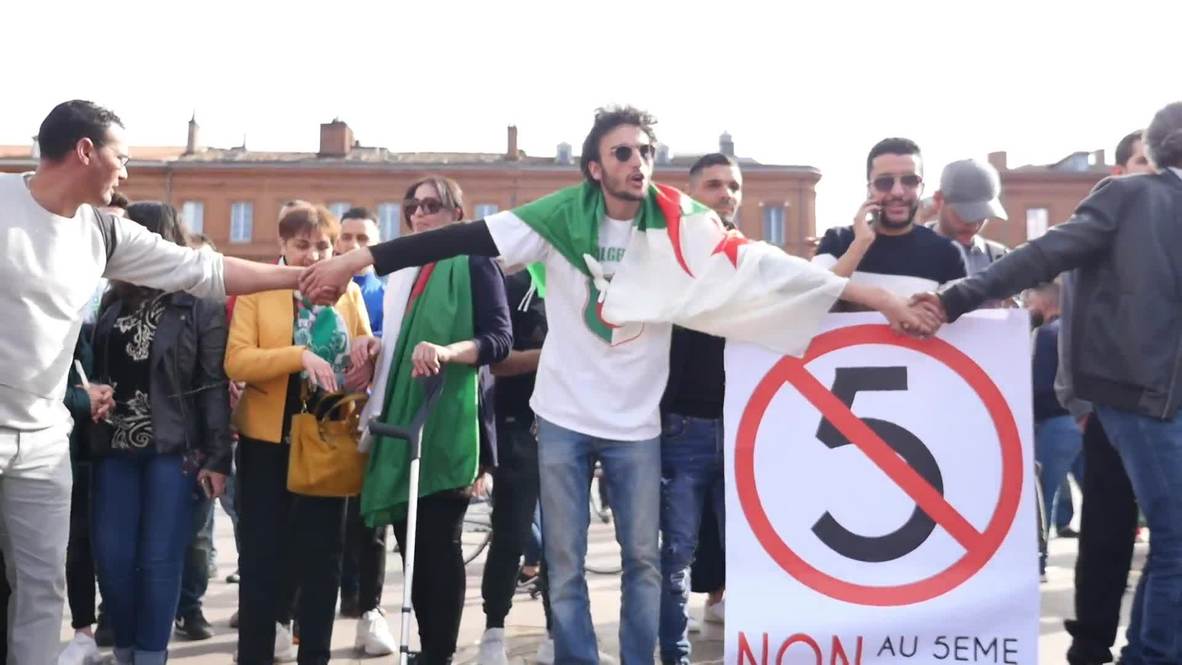 France: Dozens oppose Bouteflika's re-election bid in Toulouse