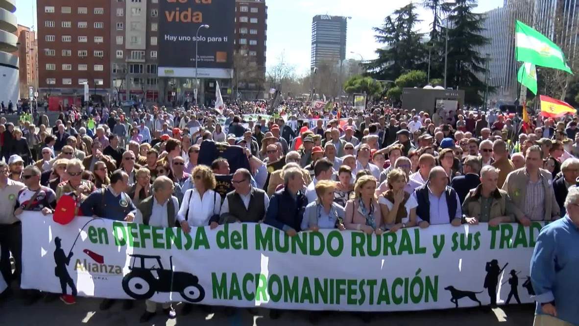 Spain: Protesters march through Madrid in defence of bullfighting, rural traditions