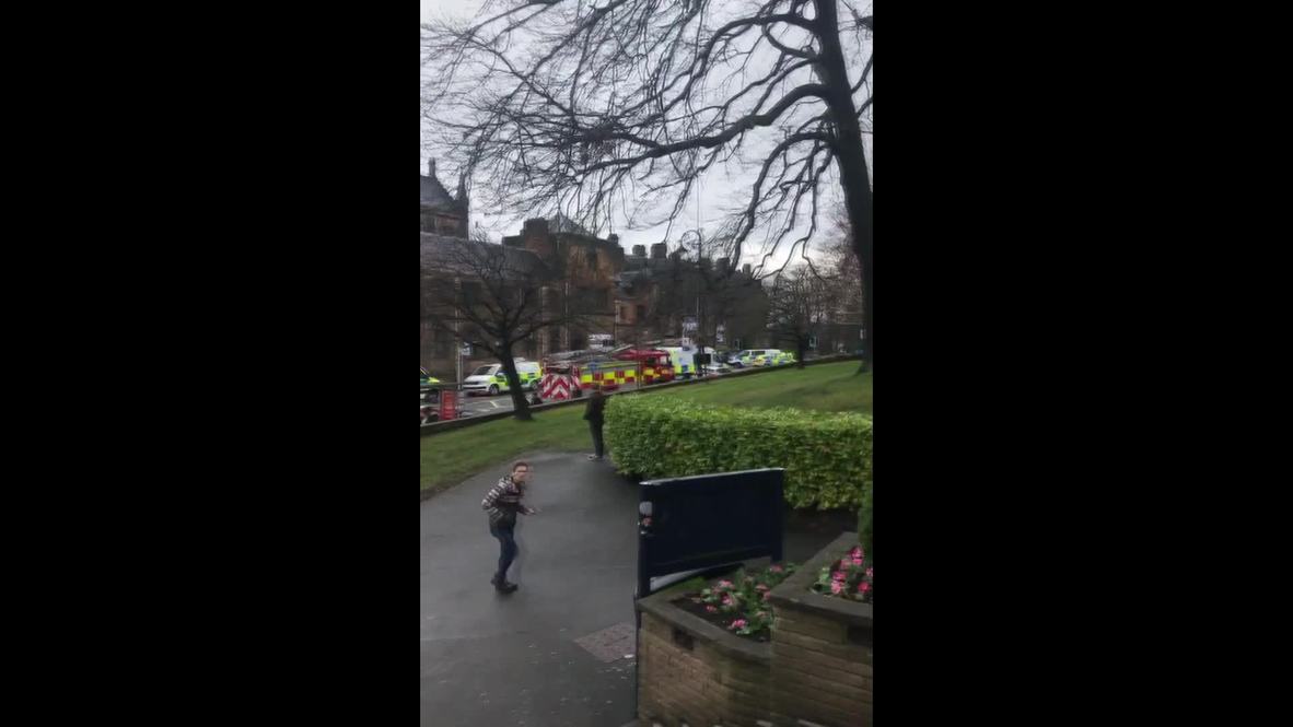 UK: Police carry out controlled explosion of suspicious package at Glasgow Uni