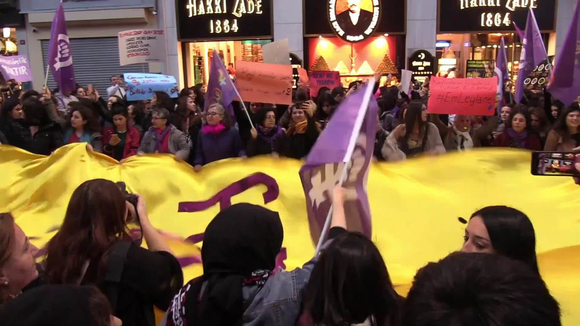 Turkey: Intl. Women's Day march in Istanbul protests violence against women
