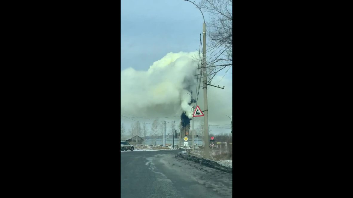 В Комсомольске-на-Амуре загорелся нефтеперерабатывающий завод