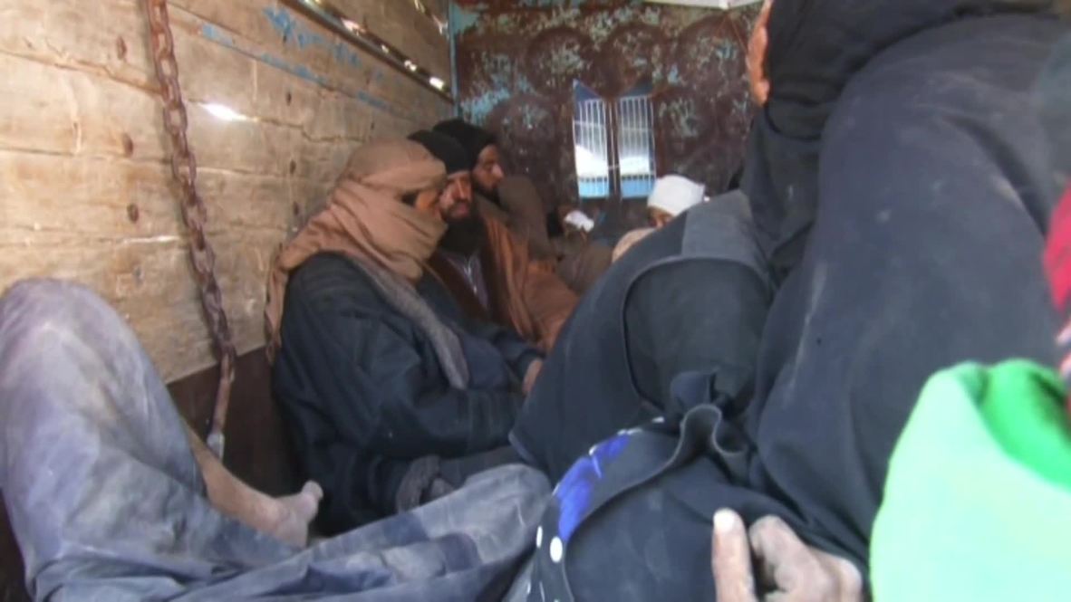 Syria: Militants and their families surrender to SDF near Baghouz