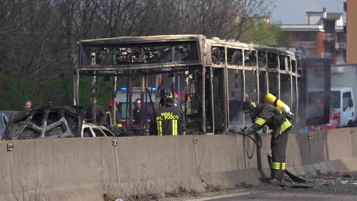 Italy: Driver sets schoolbus on fire near Milan, 14 intoxicated