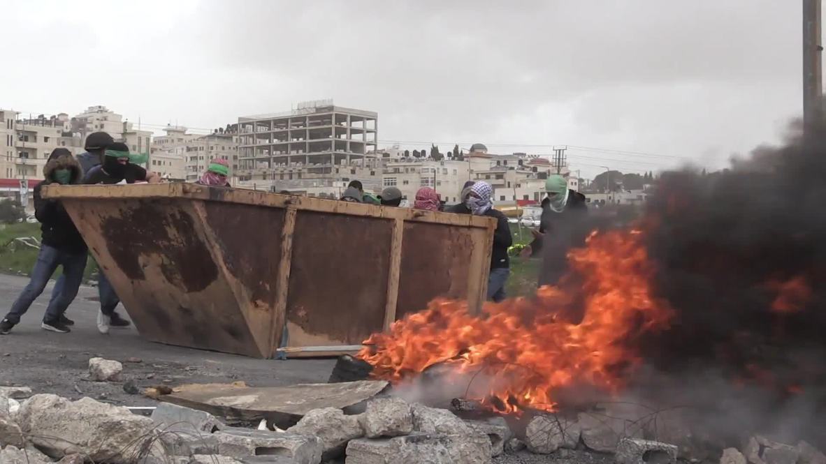 State of Palestine: Israeli soldiers take aim at protesters near Ramallah