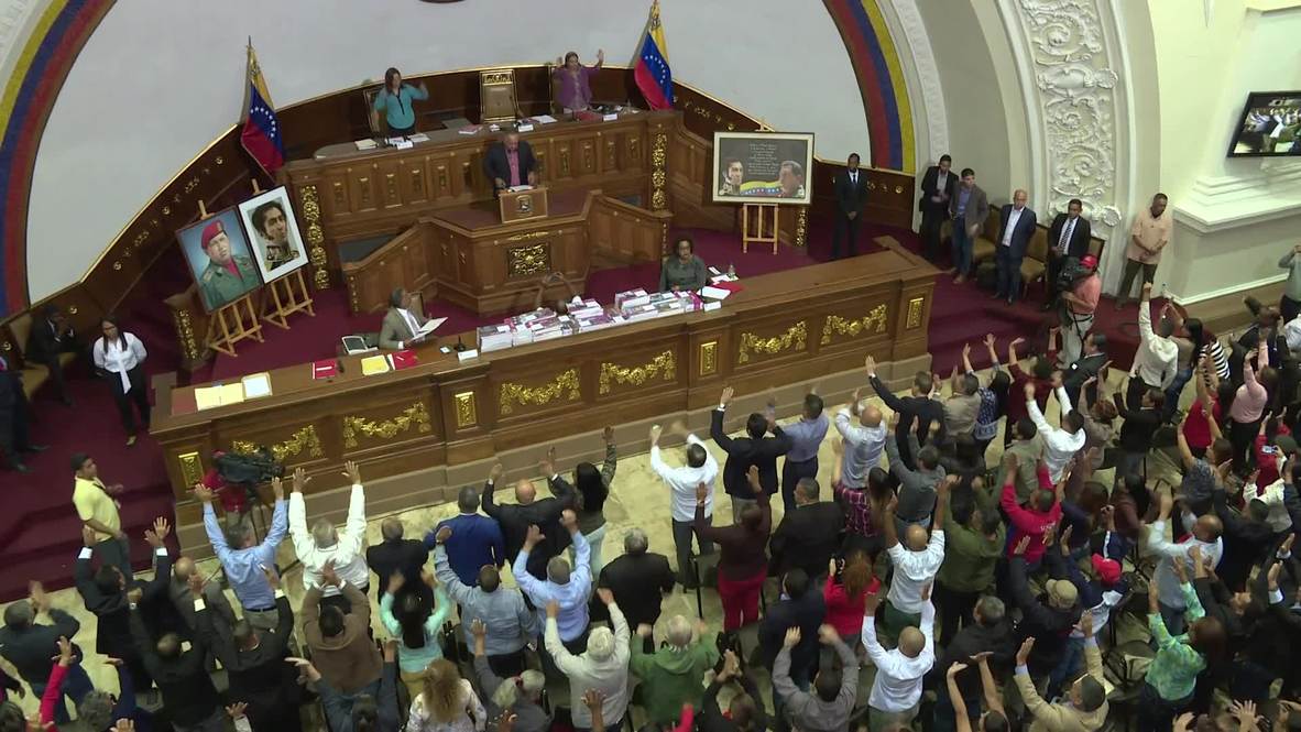 Venezuela: Guaido stripped of immunity